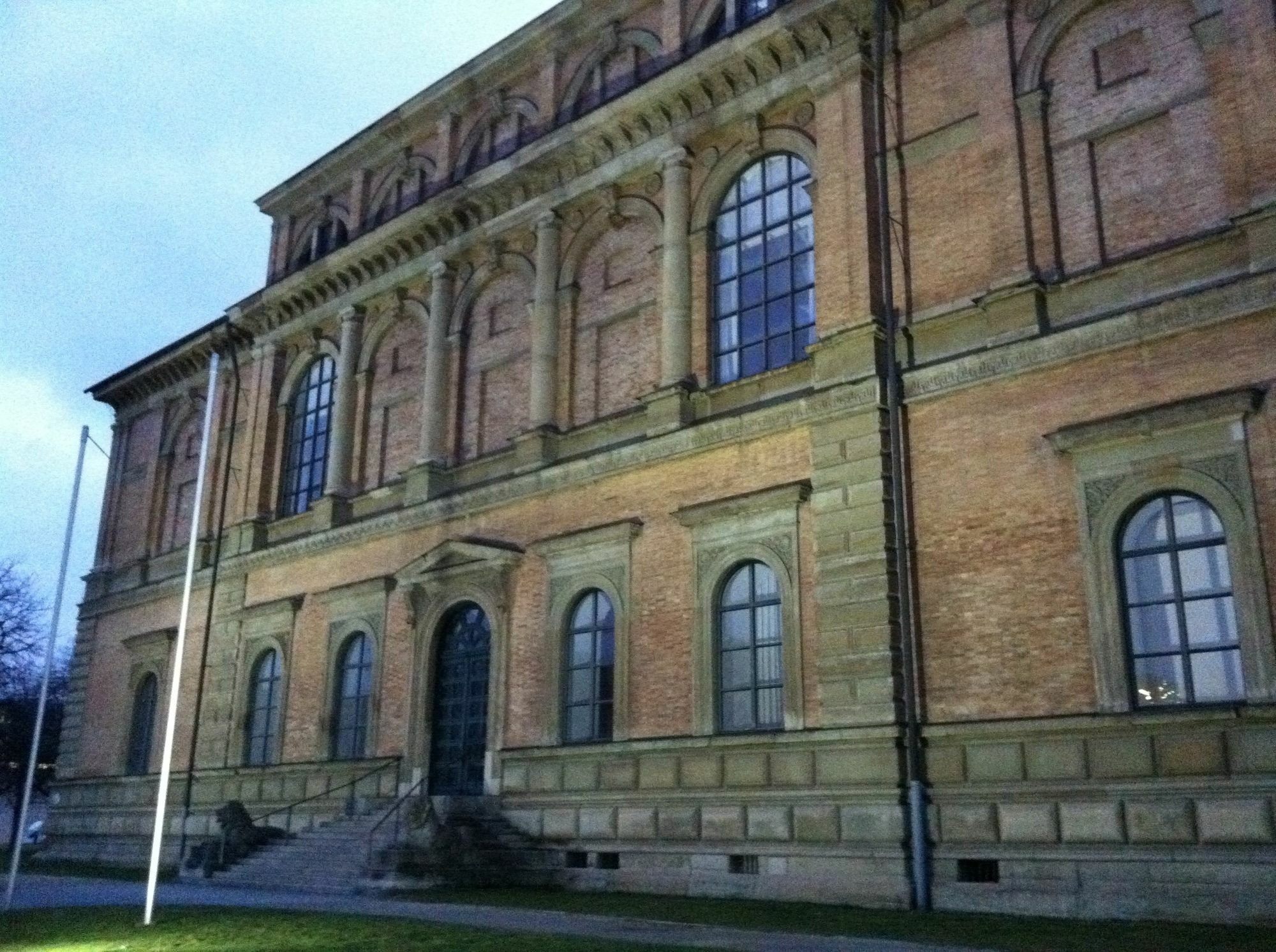 Hotel Hauser An Der Universitaet Monachium Zewnętrze zdjęcie