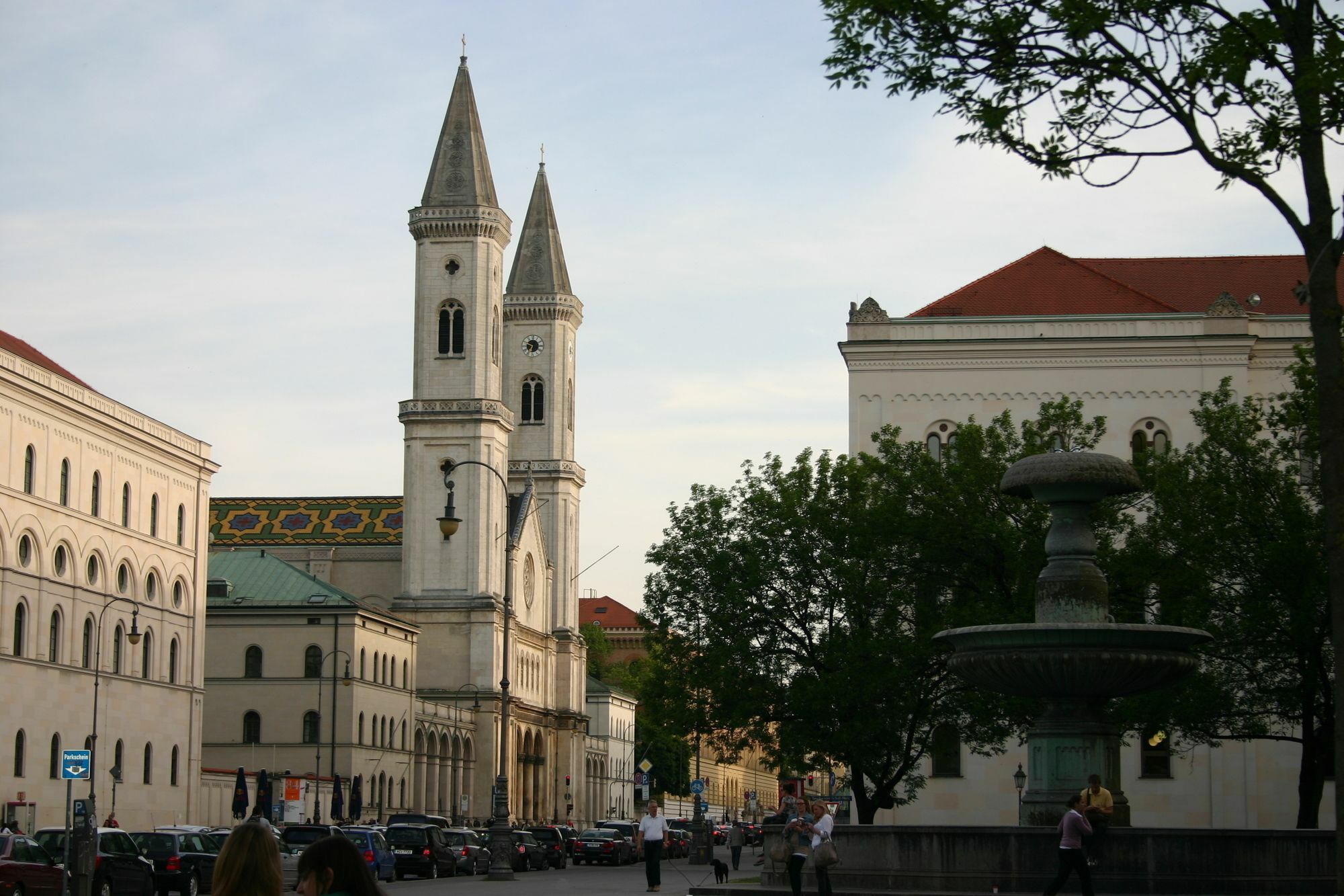 Hotel Hauser An Der Universitaet Monachium Zewnętrze zdjęcie